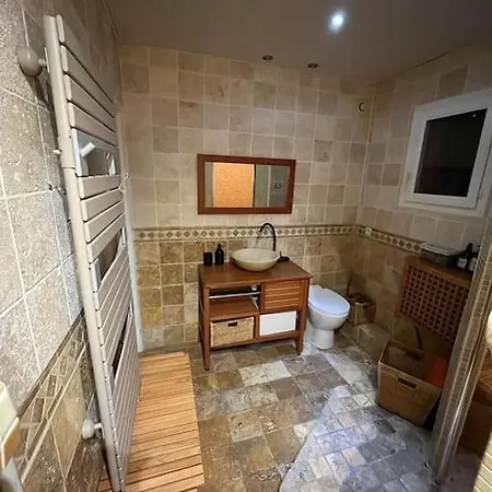 Independant Avec Hammam Apartment *